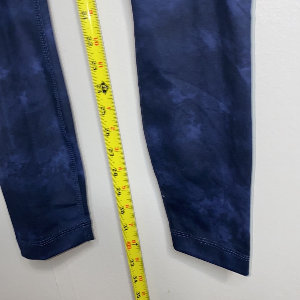 🎲Adorable blue 7/8 leggings! - Picture 10 of 11